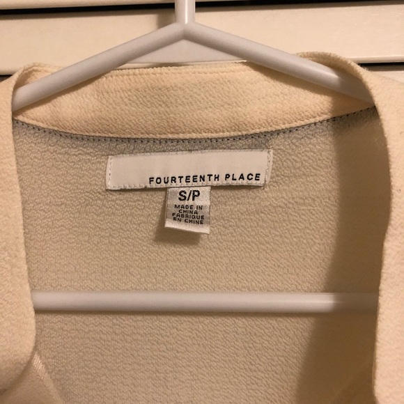 Small Ladies White Shirt - Picture 3 of 6